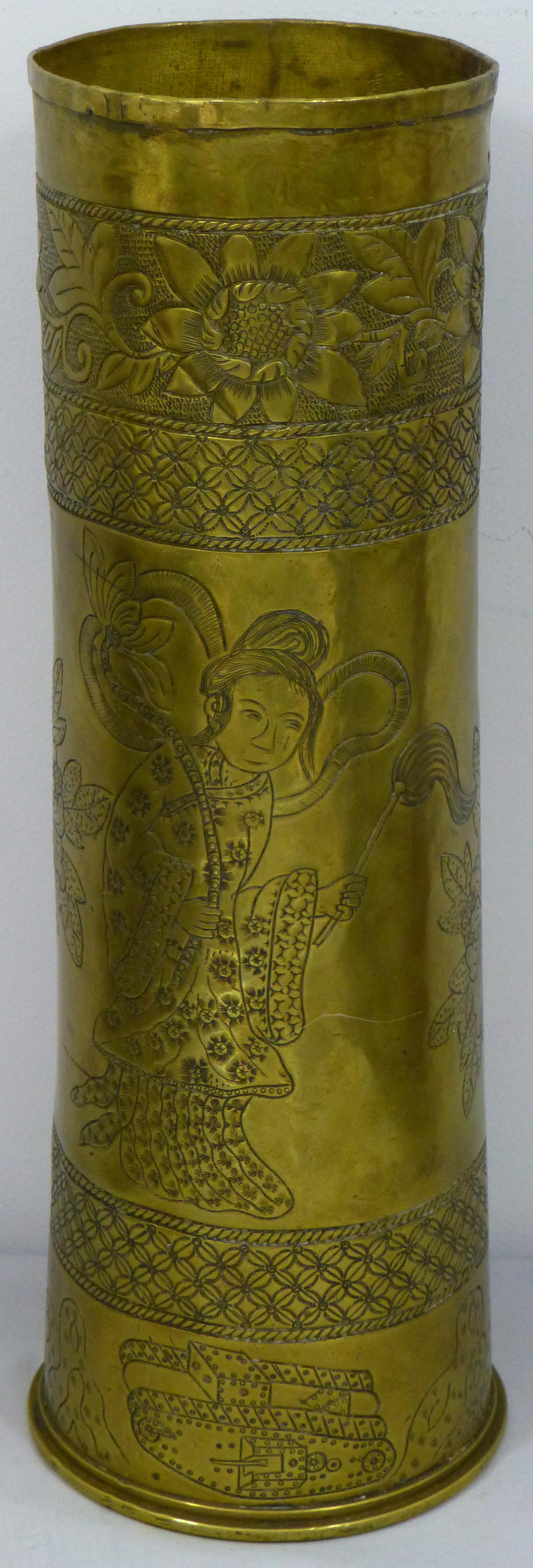 TRENCH ART MADE BY CHINESE LABOU